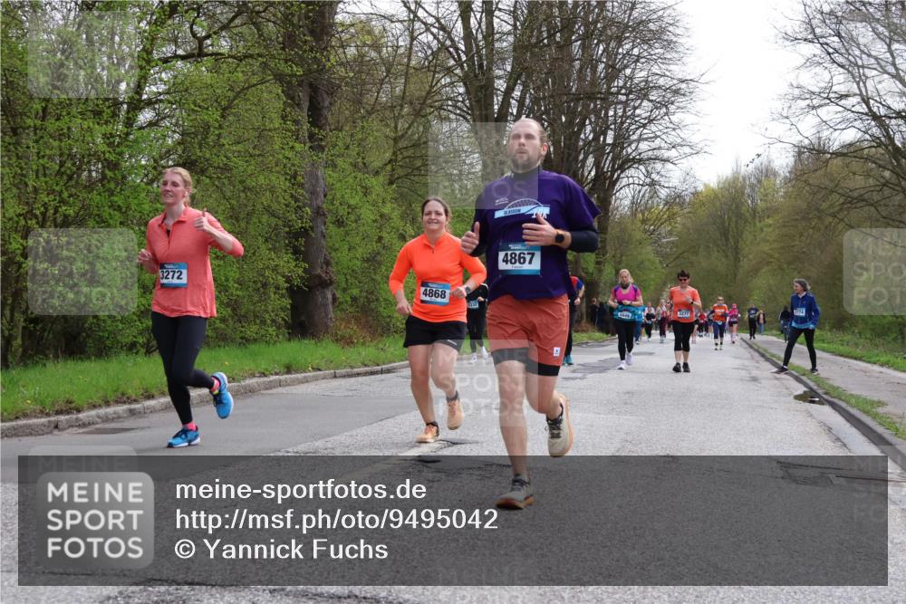 12.04.2026 - 45. Internationalen Wilhelmsburger Insellauf Yannick Fuchs http://msf.ph/oto/9495042 12.04.2026 13:05:13 Laufen 3272, 4868, 4867, 3277 meine-sportfotos.de