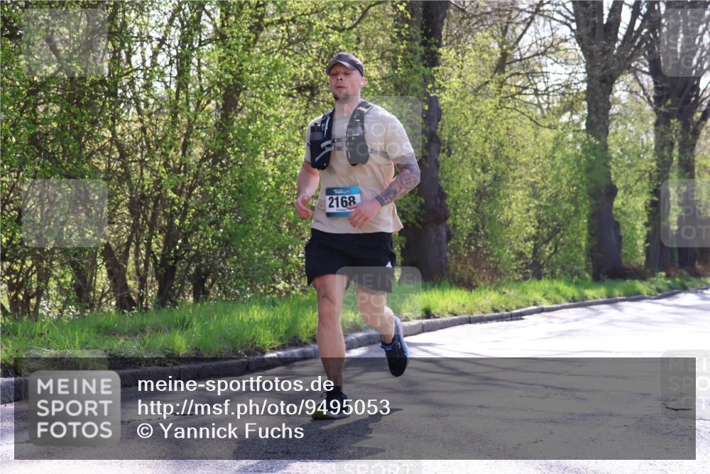 12.04.2026 - 45. Internationalen Wilhelmsburger Insellauf Yannick Fuchs http://msf.ph/oto/9495053 12.04.2026 10:50:04 Laufen 2168 meine-sportfotos.de