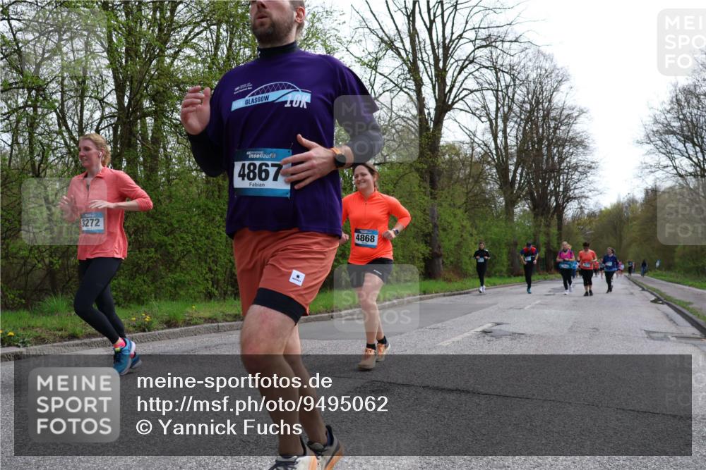 12.04.2026 - 45. Internationalen Wilhelmsburger Insellauf Yannick Fuchs http://msf.ph/oto/9495062 12.04.2026 13:05:14 Laufen 3272, 4867, 4868 meine-sportfotos.de