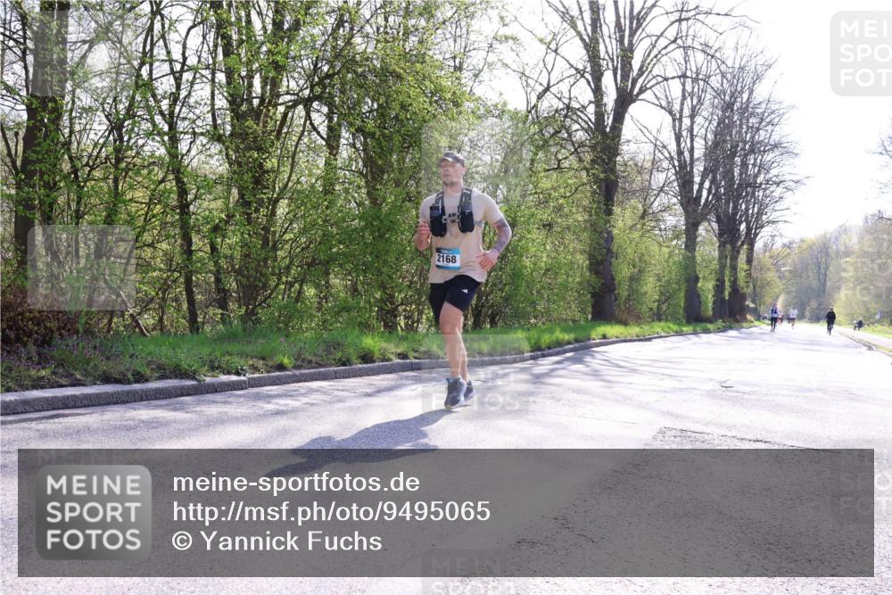 12.04.2026 - 45. Internationalen Wilhelmsburger Insellauf Yannick Fuchs http://msf.ph/oto/9495065 12.04.2026 10:50:05 Laufen 2168 meine-sportfotos.de