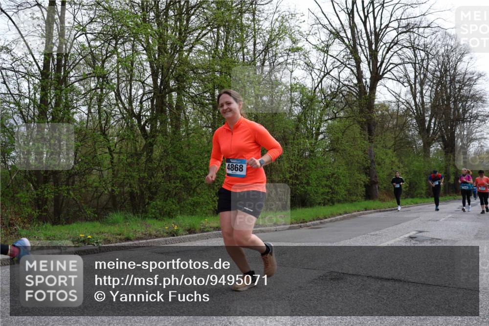 12.04.2026 - 45. Internationalen Wilhelmsburger Insellauf Yannick Fuchs http://msf.ph/oto/9495071 12.04.2026 13:05:15 Laufen 4868, 5649, 3277 meine-sportfotos.de