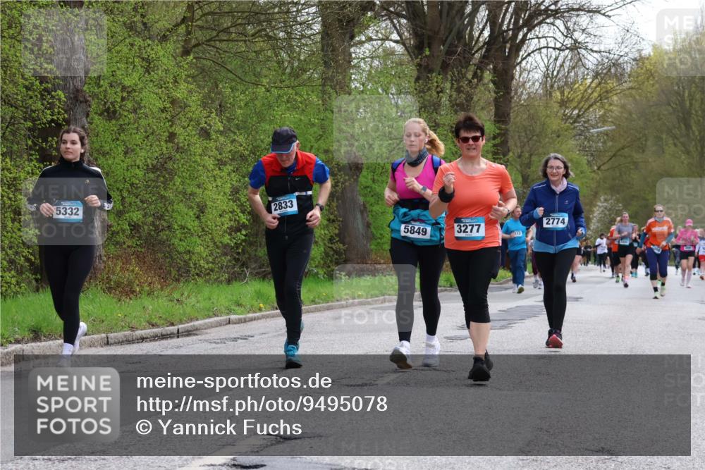 12.04.2026 - 45. Internationalen Wilhelmsburger Insellauf Yannick Fuchs http://msf.ph/oto/9495078 12.04.2026 13:05:17 Laufen 5332, 2833, 5849, 2774, 3277, 112 meine-sportfotos.de