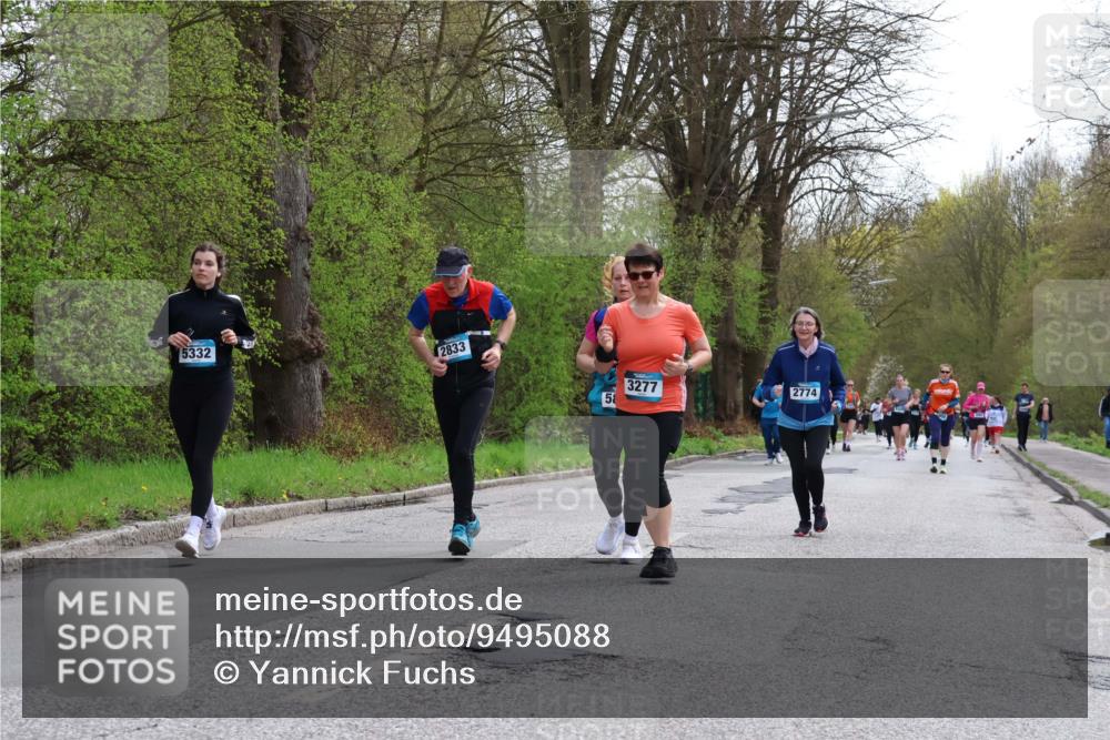 12.04.2026 - 45. Internationalen Wilhelmsburger Insellauf Yannick Fuchs http://msf.ph/oto/9495088 12.04.2026 13:05:17 Laufen 5332, 2833, 58, 3277, 2774 meine-sportfotos.de