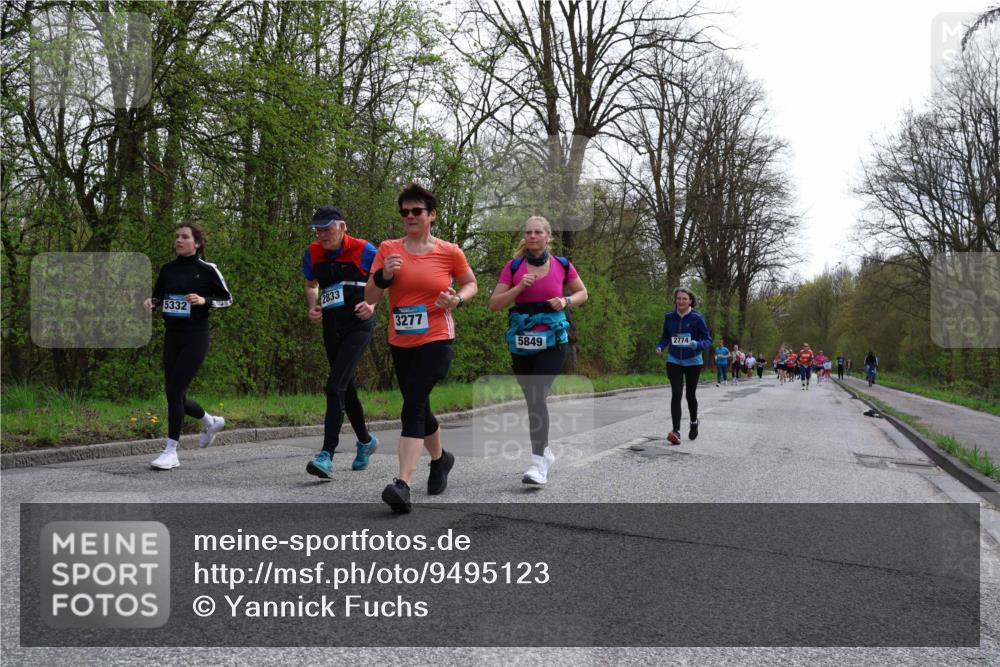 12.04.2026 - 45. Internationalen Wilhelmsburger Insellauf Yannick Fuchs http://msf.ph/oto/9495123 12.04.2026 13:05:20 Laufen 5332, 2833, 3277, 5849, 2774 meine-sportfotos.de