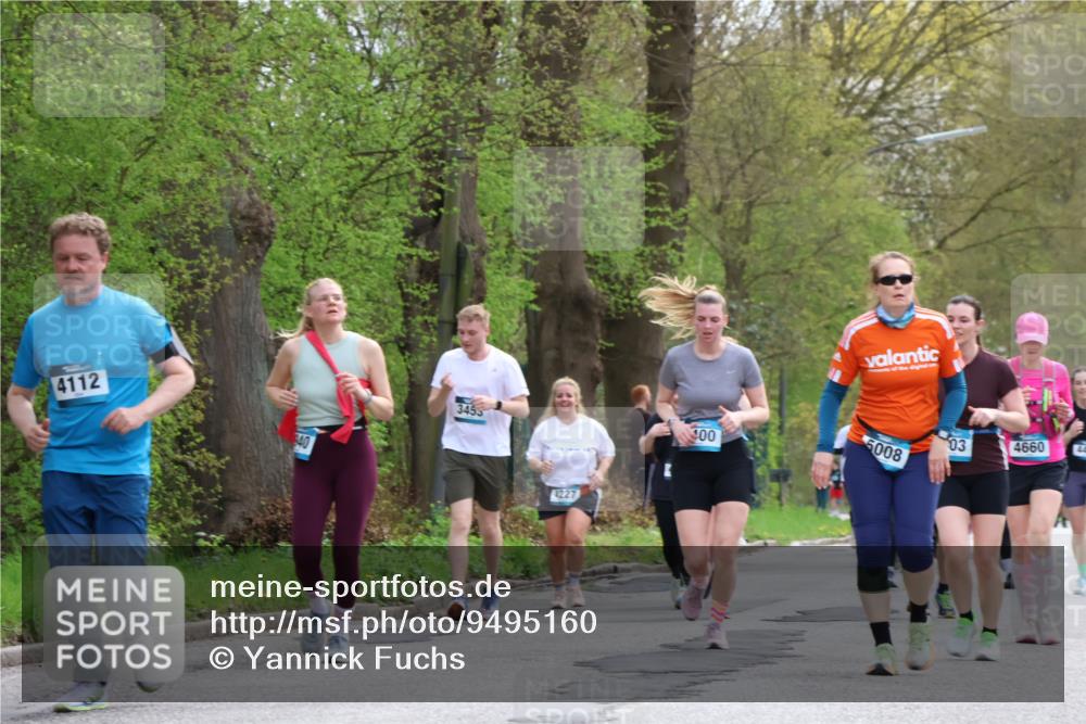 12.04.2026 - 45. Internationalen Wilhelmsburger Insellauf Yannick Fuchs http://msf.ph/oto/9495160 12.04.2026 13:05:25 Laufen 4112, 3453, 1227, 400, 5008, 03, 4660 meine-sportfotos.de