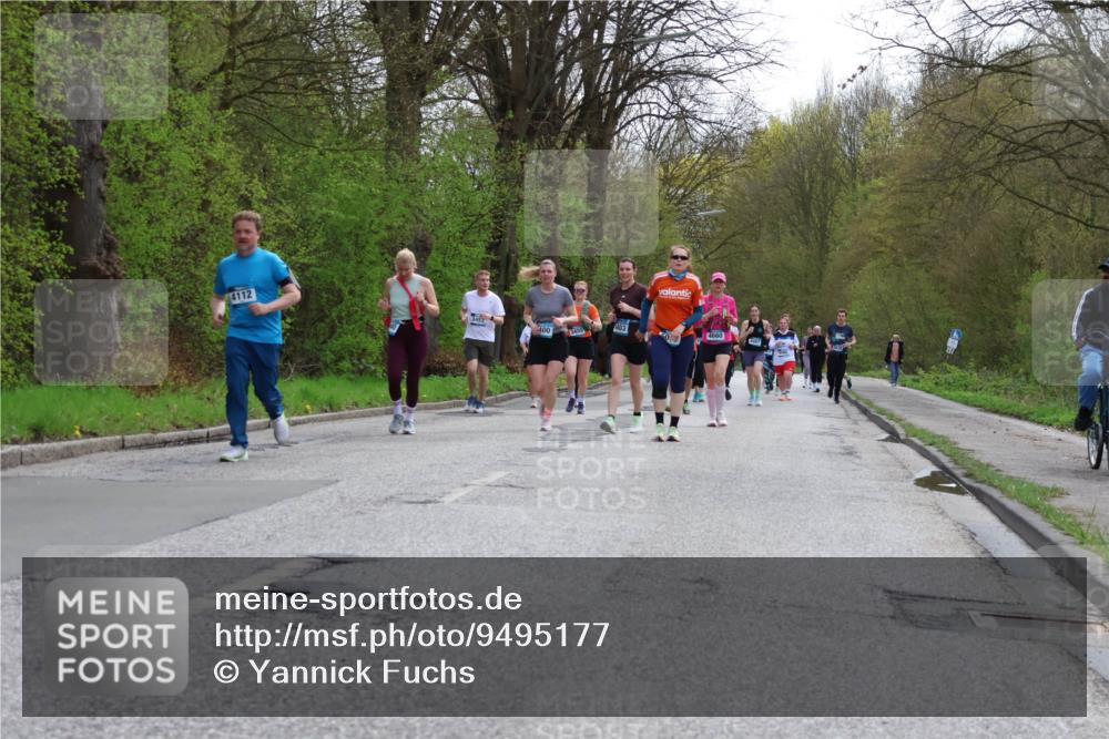12.04.2026 - 45. Internationalen Wilhelmsburger Insellauf Yannick Fuchs http://msf.ph/oto/9495177 12.04.2026 13:05:26 Laufen 4112, 400, 3455 meine-sportfotos.de