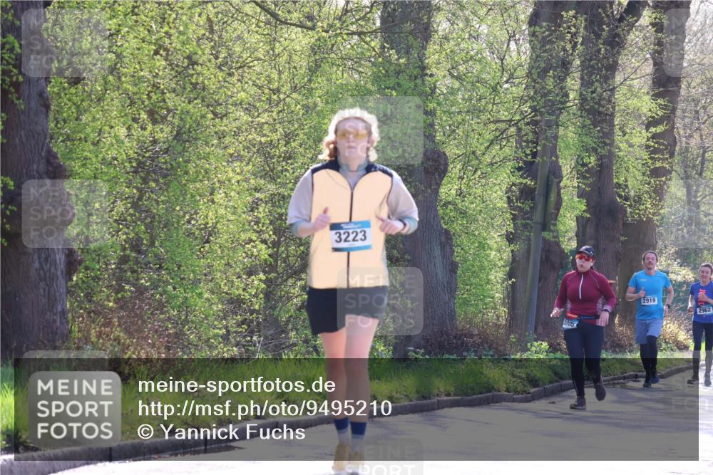 12.04.2026 - 45. Internationalen Wilhelmsburger Insellauf Yannick Fuchs http://msf.ph/oto/9495210 12.04.2026 10:50:30 Laufen 3223, 2919, 2962 meine-sportfotos.de