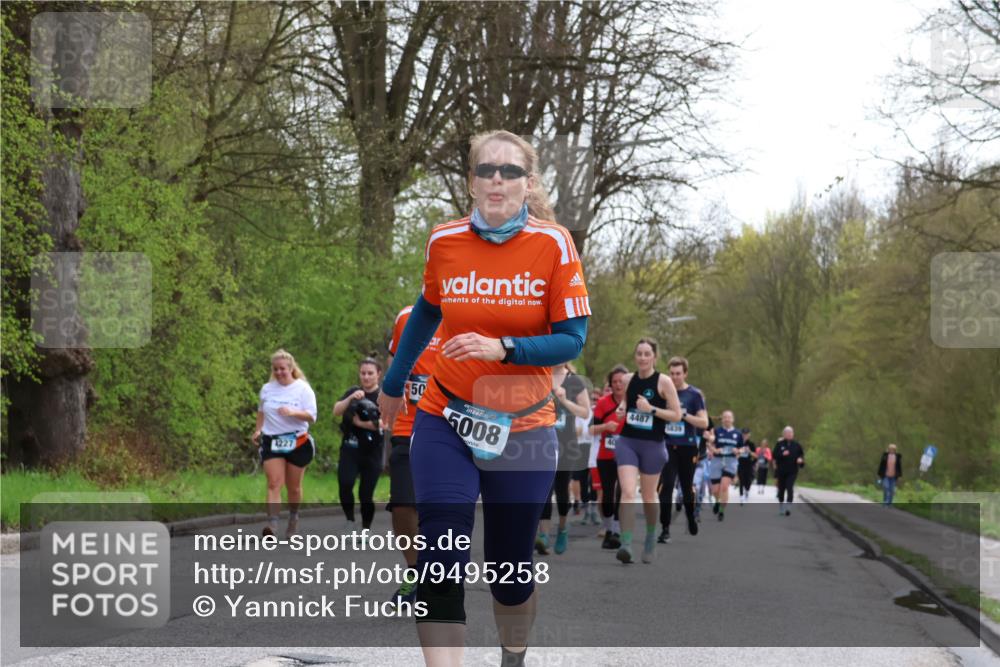 12.04.2026 - 45. Internationalen Wilhelmsburger Insellauf Yannick Fuchs http://msf.ph/oto/9495258 12.04.2026 13:05:35 Laufen 1227, 50, 5008, 4487, 1839, 40 meine-sportfotos.de