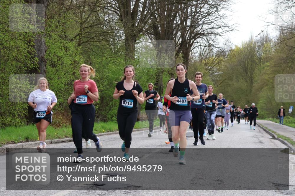 12.04.2026 - 45. Internationalen Wilhelmsburger Insellauf Yannick Fuchs http://msf.ph/oto/9495279 12.04.2026 13:05:37 Laufen 4227, 4213, 2174, 4487, 5839, 5714 meine-sportfotos.de