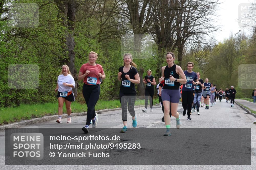 12.04.2026 - 45. Internationalen Wilhelmsburger Insellauf Yannick Fuchs http://msf.ph/oto/9495283 12.04.2026 13:05:38 Laufen 4227, 4213, 4487, 5714, 2174, 5839, 570, 31937 meine-sportfotos.de