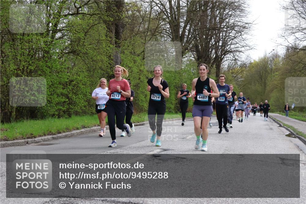 12.04.2026 - 45. Internationalen Wilhelmsburger Insellauf Yannick Fuchs http://msf.ph/oto/9495288 12.04.2026 13:05:38 Laufen 4227, 4487, 5839, 2570, 4213, 5714, 2174 meine-sportfotos.de