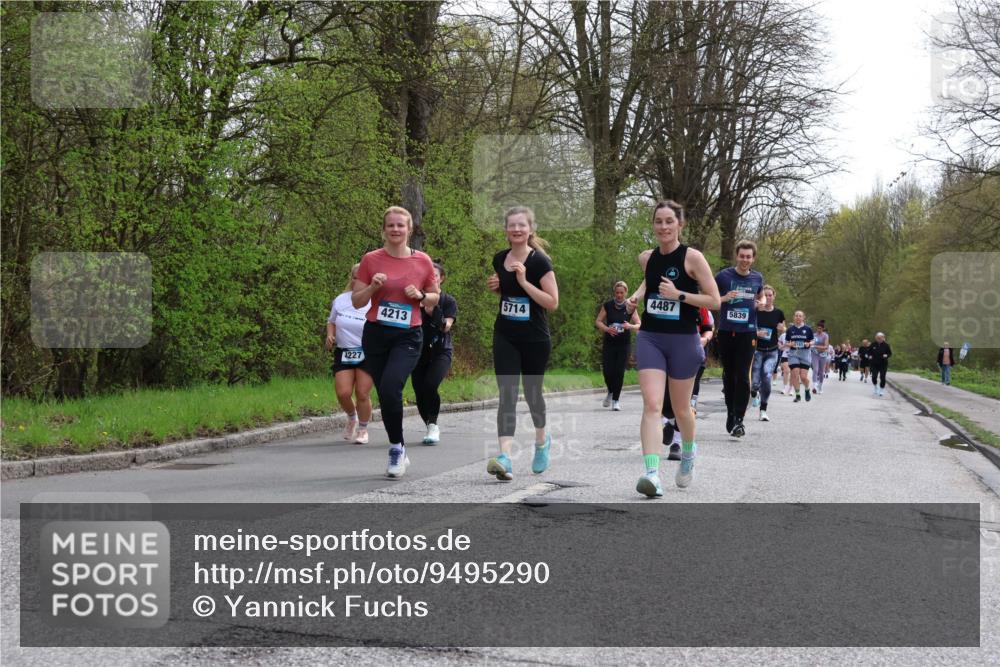 12.04.2026 - 45. Internationalen Wilhelmsburger Insellauf Yannick Fuchs http://msf.ph/oto/9495290 12.04.2026 13:05:38 Laufen 4227, 4213, 5714, 4487, 5839 meine-sportfotos.de