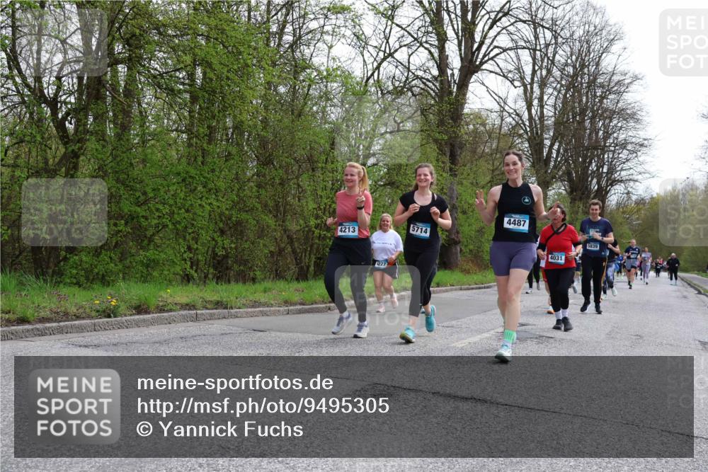 12.04.2026 - 45. Internationalen Wilhelmsburger Insellauf Yannick Fuchs http://msf.ph/oto/9495305 12.04.2026 13:05:39 Laufen 4213, 227, 5714, 4487, 4031, 5839 meine-sportfotos.de