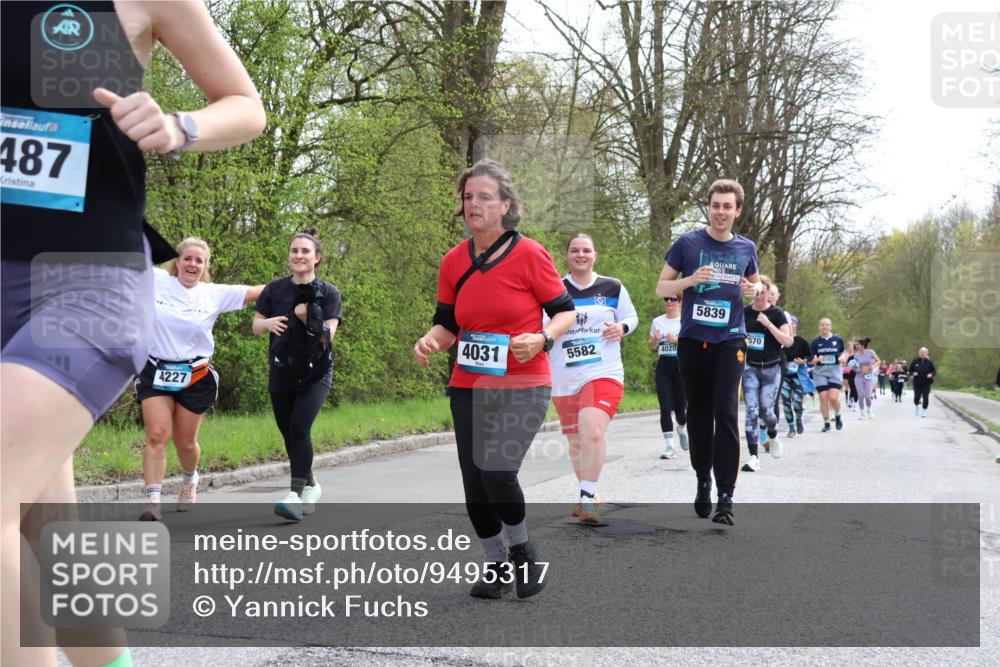 12.04.2026 - 45. Internationalen Wilhelmsburger Insellauf Yannick Fuchs http://msf.ph/oto/9495317 12.04.2026 13:05:41 Laufen 487, 4227, 4031, 5582, 4020, 5839, 570 meine-sportfotos.de