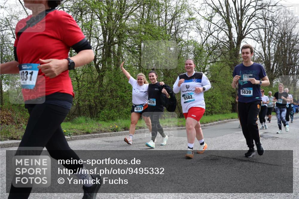 12.04.2026 - 45. Internationalen Wilhelmsburger Insellauf Yannick Fuchs http://msf.ph/oto/9495332 12.04.2026 13:05:42 Laufen 031, 4227, 4228, 5582, 5839, 2570 meine-sportfotos.de