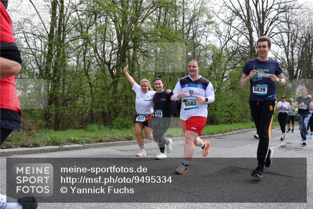 12.04.2026 - 45. Internationalen Wilhelmsburger Insellauf Yannick Fuchs http://msf.ph/oto/9495334 12.04.2026 13:05:42 Laufen 781, 1227, 4228, 5582, 5839, 2570, 8, 40205 meine-sportfotos.de