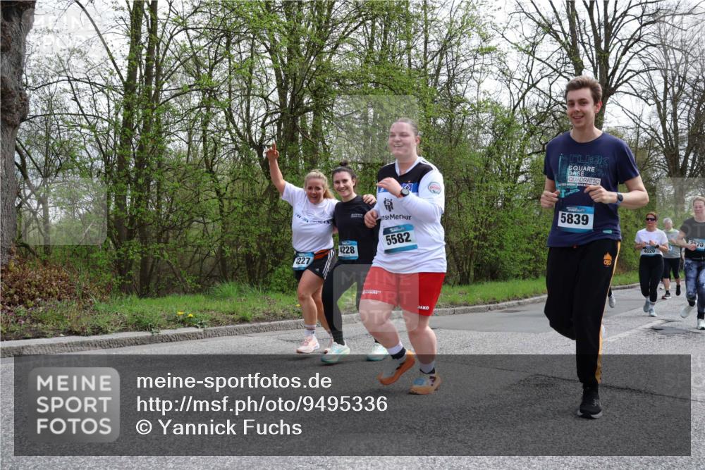 12.04.2026 - 45. Internationalen Wilhelmsburger Insellauf Yannick Fuchs http://msf.ph/oto/9495336 12.04.2026 13:05:42 Laufen 4228, 1227, 5582, 5839, 4020, 2570 meine-sportfotos.de