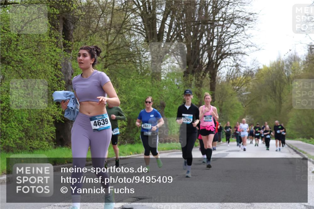 12.04.2026 - 45. Internationalen Wilhelmsburger Insellauf Yannick Fuchs http://msf.ph/oto/9495409 12.04.2026 13:05:50 Laufen 4639, 5488, 3927, 3828, 3265 meine-sportfotos.de