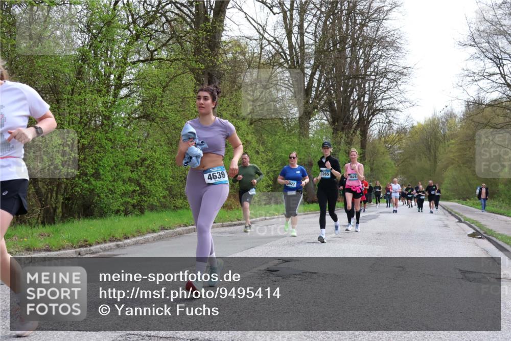12.04.2026 - 45. Internationalen Wilhelmsburger Insellauf Yannick Fuchs http://msf.ph/oto/9495414 12.04.2026 13:05:50 Laufen 4639, 3927, 3265, 3828 meine-sportfotos.de