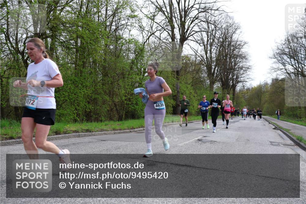 12.04.2026 - 45. Internationalen Wilhelmsburger Insellauf Yannick Fuchs http://msf.ph/oto/9495420 12.04.2026 13:05:51 Laufen 1972, 4639, 3265 meine-sportfotos.de