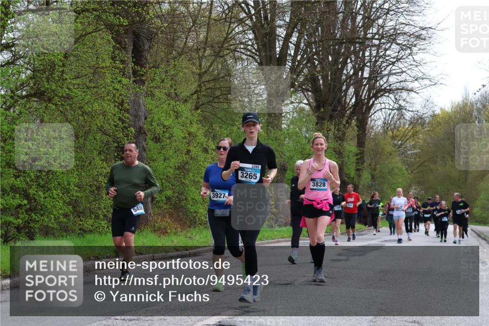 12.04.2026 - 45. Internationalen Wilhelmsburger Insellauf Yannick Fuchs http://msf.ph/oto/9495423 12.04.2026 13:05:51 Laufen 5488, 3927, 3265, 3265, 3828, 4954, 2364, 2150 meine-sportfotos.de