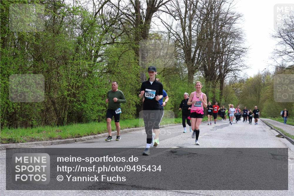 12.04.2026 - 45. Internationalen Wilhelmsburger Insellauf Yannick Fuchs http://msf.ph/oto/9495434 12.04.2026 13:05:52 Laufen 5488, 3265, 3828 meine-sportfotos.de