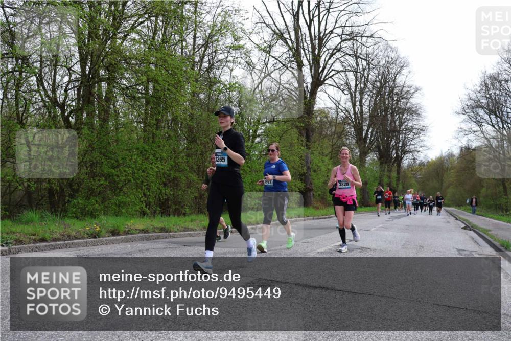 12.04.2026 - 45. Internationalen Wilhelmsburger Insellauf Yannick Fuchs http://msf.ph/oto/9495449 12.04.2026 13:05:54 Laufen 3265, 3927, 3828 meine-sportfotos.de