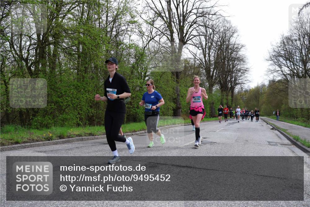 12.04.2026 - 45. Internationalen Wilhelmsburger Insellauf Yannick Fuchs http://msf.ph/oto/9495452 12.04.2026 13:05:54 Laufen 3265, 3927, 3828 meine-sportfotos.de