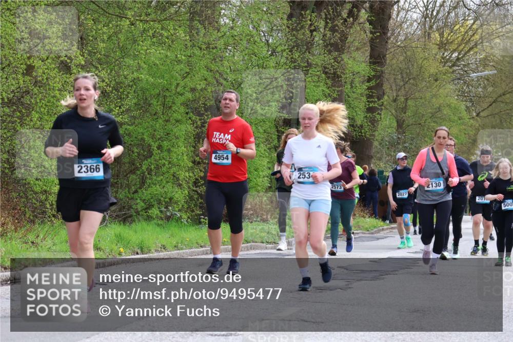 12.04.2026 - 45. Internationalen Wilhelmsburger Insellauf Yannick Fuchs http://msf.ph/oto/9495477 12.04.2026 13:05:57 Laufen 4954, 2366, 253, 2573, 2130, 2027, 201, 500 meine-sportfotos.de