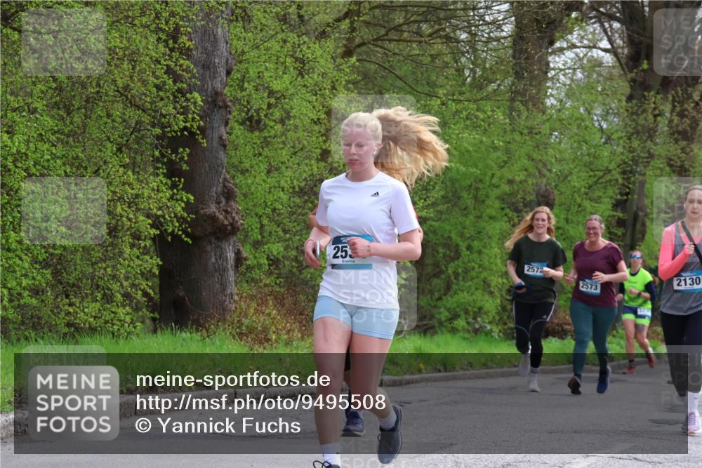 12.04.2026 - 45. Internationalen Wilhelmsburger Insellauf Yannick Fuchs http://msf.ph/oto/9495508 12.04.2026 13:06:00 Laufen 253, 2572, 2573, 2130 meine-sportfotos.de