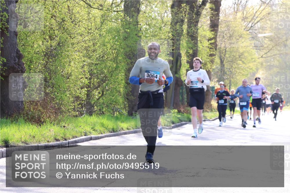 12.04.2026 - 45. Internationalen Wilhelmsburger Insellauf Yannick Fuchs http://msf.ph/oto/9495519 12.04.2026 10:51:01 Laufen 3064, 5570, 4513 meine-sportfotos.de