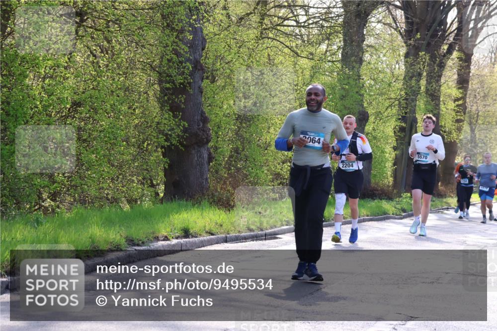 12.04.2026 - 45. Internationalen Wilhelmsburger Insellauf Yannick Fuchs http://msf.ph/oto/9495534 12.04.2026 10:51:02 Laufen 2064, 2204, 5570, 4732, 5816 meine-sportfotos.de