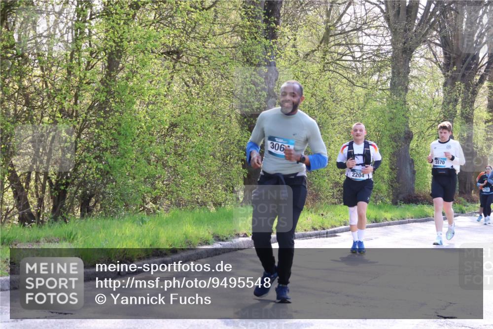 12.04.2026 - 45. Internationalen Wilhelmsburger Insellauf Yannick Fuchs http://msf.ph/oto/9495548 12.04.2026 10:51:03 Laufen 306, 2204, 5570, 4732 meine-sportfotos.de