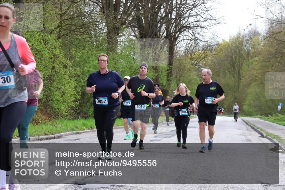 12.04.2026 - 45. Internationalen Wilhelmsburger Insellauf Yannick Fuchs http://msf.ph/oto/9495556 12.04.2026 13:06:05 Laufen 30, 30, 3857, 2027, 2013, 5327, 500 meine-sportfotos.de
