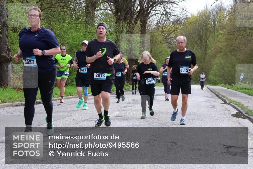 12.04.2026 - 45. Internationalen Wilhelmsburger Insellauf Yannick Fuchs http://msf.ph/oto/9495566 12.04.2026 13:06:06 Laufen 3857, 2027, 523, 2013, 5327, 3809, 500 meine-sportfotos.de