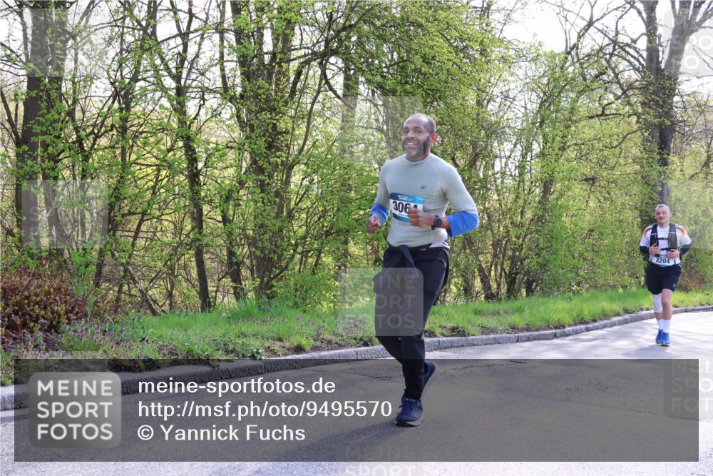 12.04.2026 - 45. Internationalen Wilhelmsburger Insellauf Yannick Fuchs http://msf.ph/oto/9495570 12.04.2026 10:51:06 Laufen 306, 2204 meine-sportfotos.de