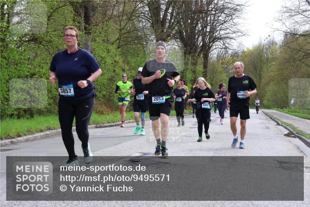 12.04.2026 - 45. Internationalen Wilhelmsburger Insellauf Yannick Fuchs http://msf.ph/oto/9495571 12.04.2026 13:06:07 Laufen 3857, 523, 2027, 2013, 5327, 500 meine-sportfotos.de