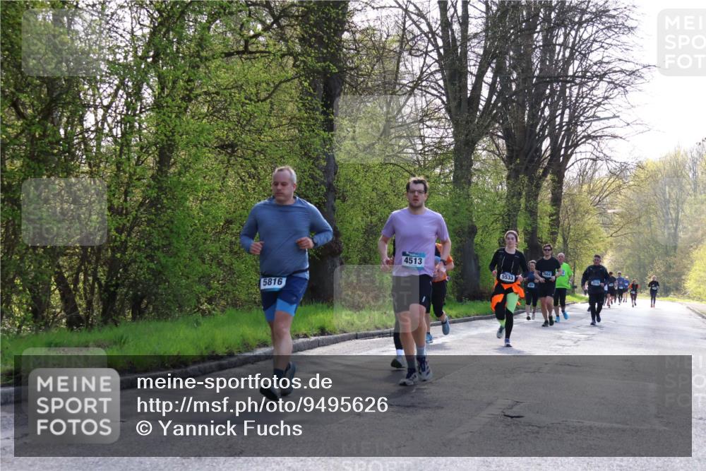 12.04.2026 - 45. Internationalen Wilhelmsburger Insellauf Yannick Fuchs http://msf.ph/oto/9495626 12.04.2026 10:51:11 Laufen 4513, 2664, 5533, 2018, 5816 meine-sportfotos.de