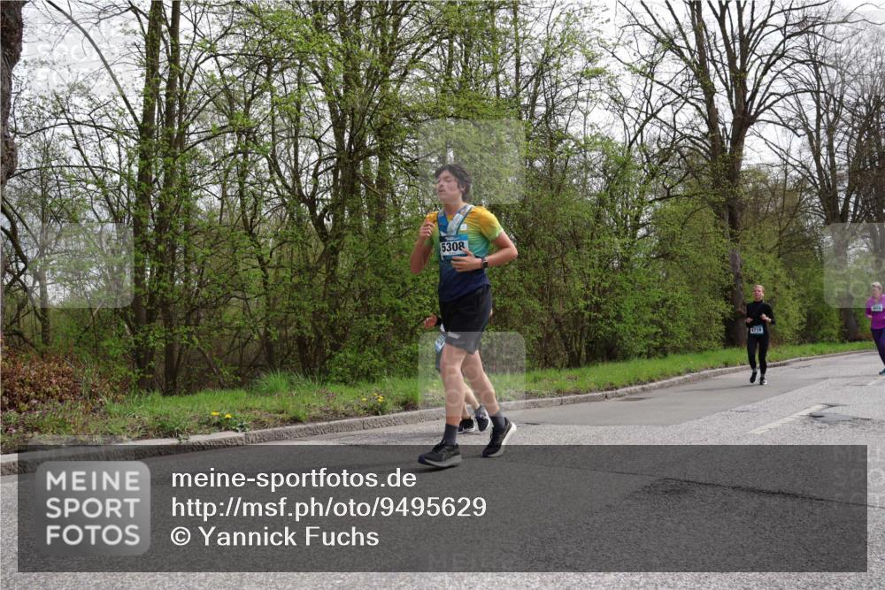 12.04.2026 - 45. Internationalen Wilhelmsburger Insellauf Yannick Fuchs http://msf.ph/oto/9495629 12.04.2026 13:06:15 Laufen 5308, 4718, 655 meine-sportfotos.de