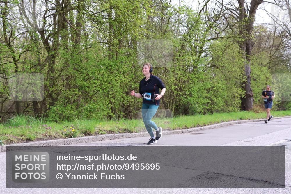 12.04.2026 - 45. Internationalen Wilhelmsburger Insellauf Yannick Fuchs http://msf.ph/oto/9495695 12.04.2026 13:06:25 Laufen 2799 meine-sportfotos.de