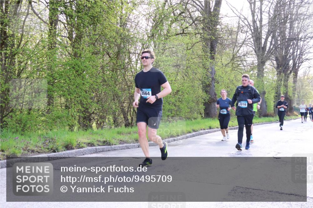 12.04.2026 - 45. Internationalen Wilhelmsburger Insellauf Yannick Fuchs http://msf.ph/oto/9495709 12.04.2026 10:51:20 Laufen 2664, 4484, 2016, 3910 meine-sportfotos.de