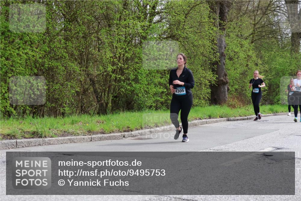 12.04.2026 - 45. Internationalen Wilhelmsburger Insellauf Yannick Fuchs http://msf.ph/oto/9495753 12.04.2026 13:06:32 Laufen 4305, 3284, 4556 meine-sportfotos.de