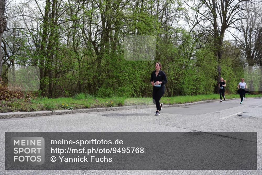 12.04.2026 - 45. Internationalen Wilhelmsburger Insellauf Yannick Fuchs http://msf.ph/oto/9495768 12.04.2026 13:06:33 Laufen  meine-sportfotos.de