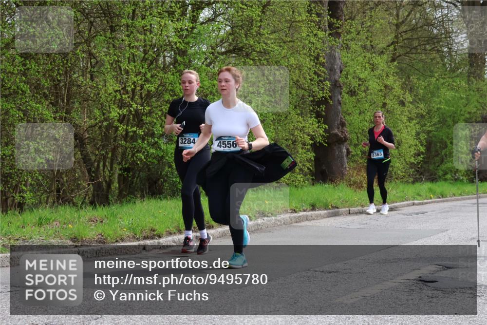 12.04.2026 - 45. Internationalen Wilhelmsburger Insellauf Yannick Fuchs http://msf.ph/oto/9495780 12.04.2026 13:06:35 Laufen 3284, 4556, 2363 meine-sportfotos.de