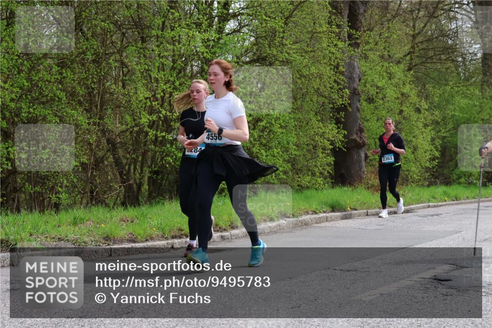 12.04.2026 - 45. Internationalen Wilhelmsburger Insellauf Yannick Fuchs http://msf.ph/oto/9495783 12.04.2026 13:06:35 Laufen 284, 4556, 2363 meine-sportfotos.de