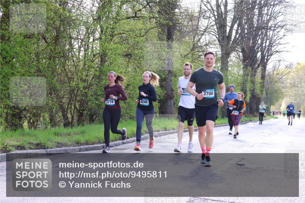 12.04.2026 - 45. Internationalen Wilhelmsburger Insellauf Yannick Fuchs http://msf.ph/oto/9495811 12.04.2026 10:51:31 Laufen 4246, 3716, 221, 3700, 3615 meine-sportfotos.de