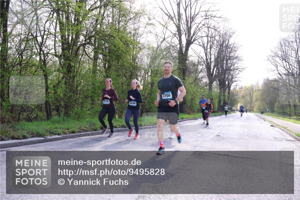 12.04.2026 - 45. Internationalen Wilhelmsburger Insellauf Yannick Fuchs http://msf.ph/oto/9495828 12.04.2026 10:51:32 Laufen 3716, 4246, 3700 meine-sportfotos.de