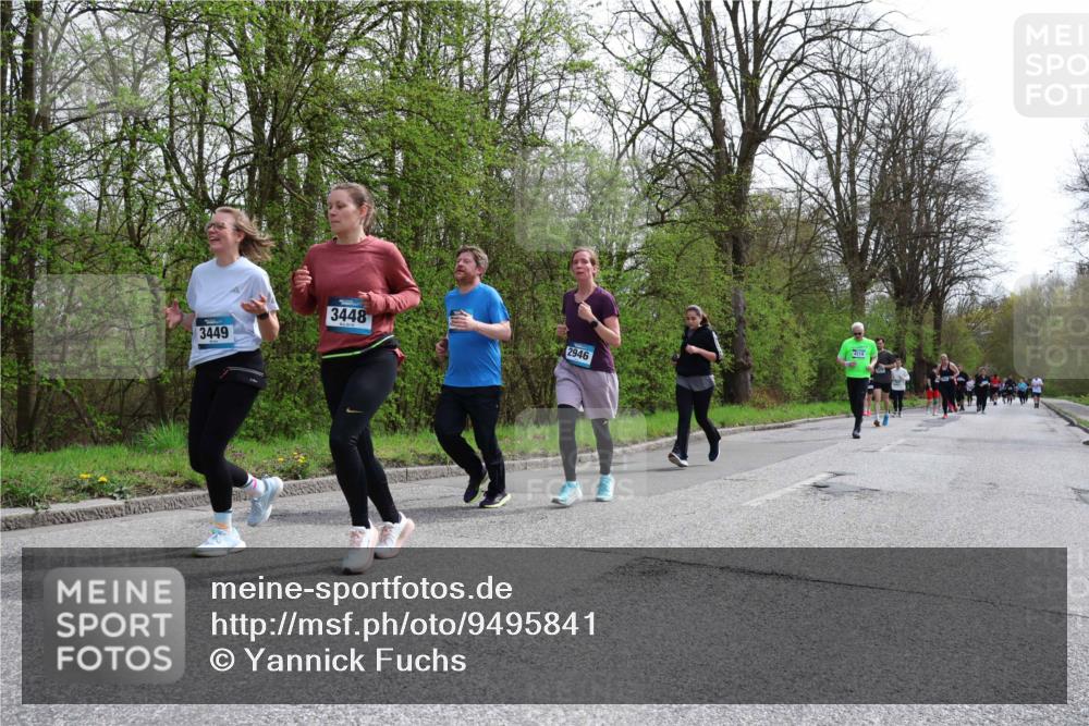 12.04.2026 - 45. Internationalen Wilhelmsburger Insellauf Yannick Fuchs http://msf.ph/oto/9495841 12.04.2026 13:06:43 Laufen 3448, 2946, 3449 meine-sportfotos.de