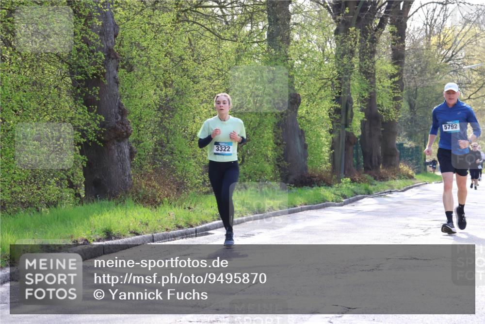 12.04.2026 - 45. Internationalen Wilhelmsburger Insellauf Yannick Fuchs http://msf.ph/oto/9495870 12.04.2026 10:51:38 Laufen 3322, 5792 meine-sportfotos.de