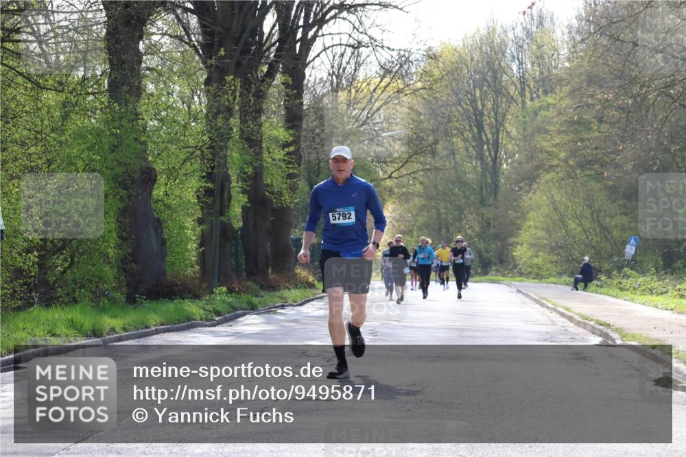 12.04.2026 - 45. Internationalen Wilhelmsburger Insellauf Yannick Fuchs http://msf.ph/oto/9495871 12.04.2026 10:51:39 Laufen 5792 meine-sportfotos.de